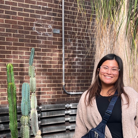 Meet your Posher, Katherine - Picture 1 of 1